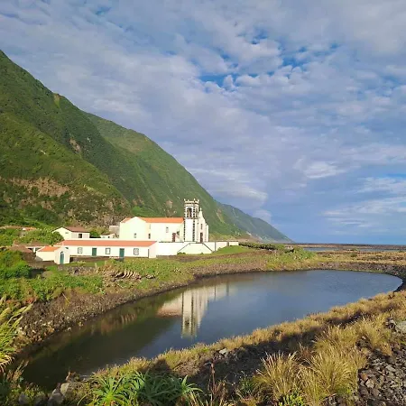Casa Lajes * Faja da Caldeira de Santo Cristo